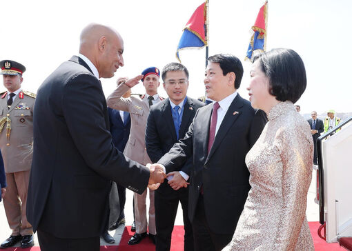 State President Luong Cuong arrives in Cairo, beginning state visit to Egypt