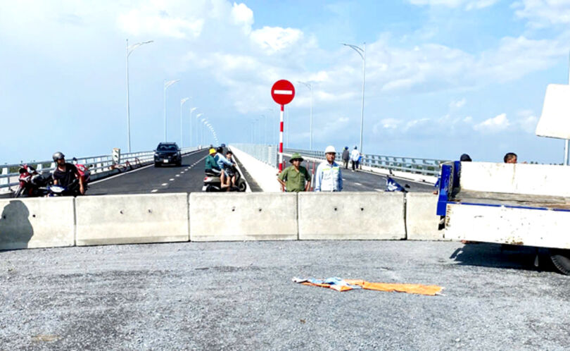 ក្រោយ​ពី​៣​ថ្ងៃ​បើក​ចរា​ចរណ៍​បណ្តោះ​អា​សន្ន​ ស្ពាន​ដាយ​ង៉ាយ​២ ផ្អាក​ឱ្យ​ធ្វើ​ដំ​ណើរ​រហូត​ដល់​ថ្ងៃ​បើក​ឱ្យ​ចរា​ចរណ៍​ឡើង​វិញ​