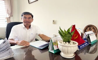 ដើម្បី​សិស្ស​ជា​ទី​ស្រ​ឡាញ់​