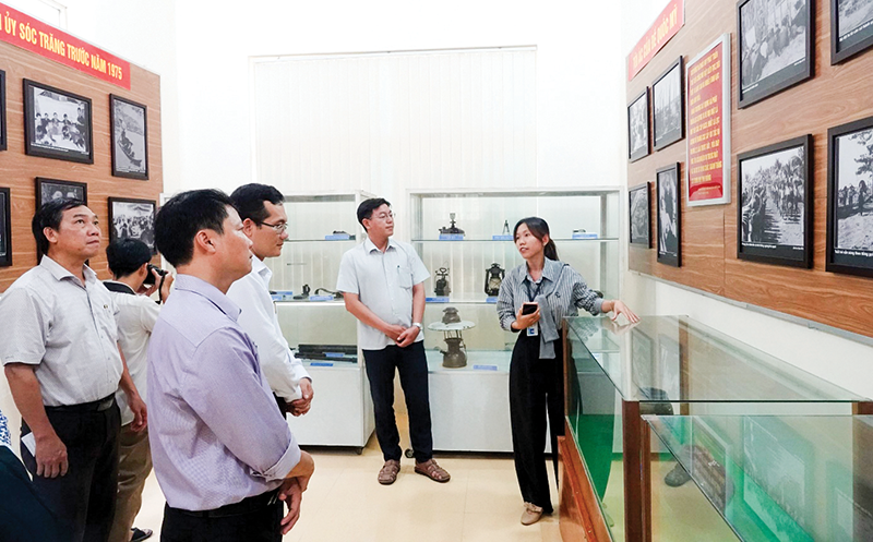 Về thăm căn cứ dưới tán rừng tràm