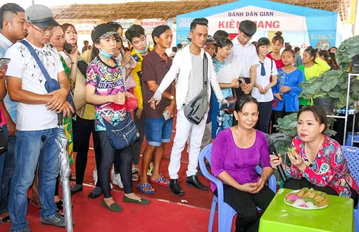 Phở, mỳ và còn nhiều món ngon nữa! Phở, mỳ và còn nhiều món ngon nữa!