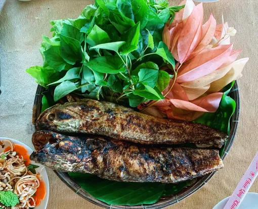 Cá lóc nướng trui món ngon dân dã Cá lóc nướng trui món ngon dân dã