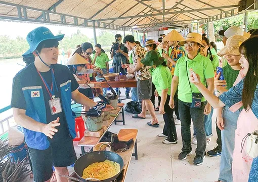 Hàn Quốc và Trung Quốc dẫn đầu thị trường gửi khách du lịch đến Việt Nam tháng 2-2025 Hàn Quốc và Trung Quốc dẫn đầu thị trường gửi khách du lịch đến Việt Nam tháng 2-2025