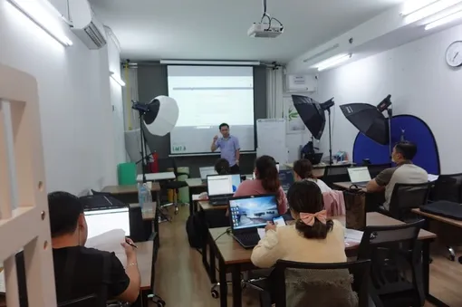 Khóa học quay dựng video IMTA: Được thực hành để thành thạo quay dựng video Khóa học quay dựng video IMTA: Được thực hành để thành thạo quay dựng video