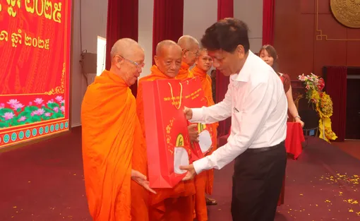 Sóc Trăng: Họp mặt mừng Tết cổ truyền Chôl Chnăm Thmây Sóc Trăng: Họp mặt mừng Tết cổ truyền Chôl Chnăm Thmây