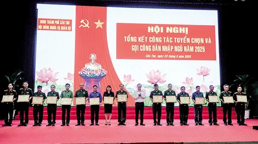 Thực hiện tốt chính sách hậu phương Quân đội trong công tác tuyển quân Thực hiện tốt chính sách hậu phương Quân đội trong công tác tuyển quân