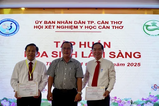 Tập huấn nâng cao năng lực chuyên môn cho hơn 100 cán bộ, nhân viên y tế xét nghiệm ở ĐBSCL Tập huấn nâng cao năng lực chuyên môn cho hơn 100 cán bộ, nhân viên y tế xét nghiệm ở ĐBSCL