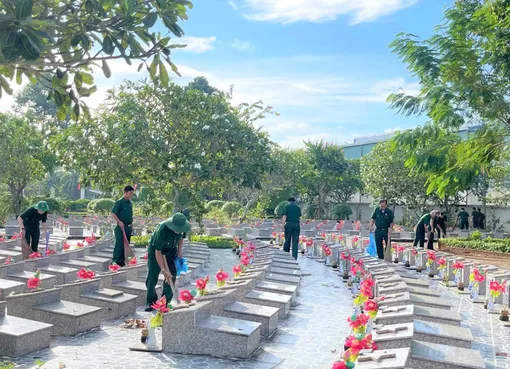 Cựu chiến binh quận Thốt Nốt làm theo lời Bác Cựu chiến binh quận Thốt Nốt làm theo lời Bác