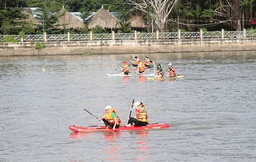 Hơn 400 vận động viên tranh tài Giải đua thuyền ván SUP TP Cần Thơ mở rộng 2025 Hơn 400 vận động viên tranh tài Giải đua thuyền ván SUP TP Cần Thơ mở rộng 2025