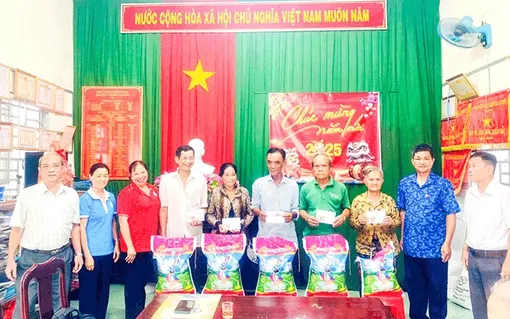 Lan tỏa hành động làm theo gương Bác Lan tỏa hành động làm theo gương Bác