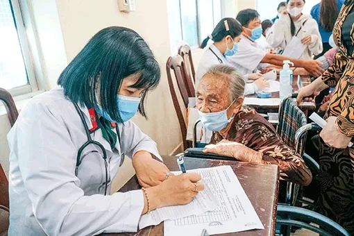 Khám bệnh, cấp thuốc miễn phí cho hơn 21.000 lượt người dân Khám bệnh, cấp thuốc miễn phí cho hơn 21.000 lượt người dân