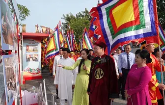 Văn học Nghệ thuật Cần Thơ trong tiến trình giao lưu, hội nhập Văn học Nghệ thuật Cần Thơ trong tiến trình giao lưu, hội nhập
