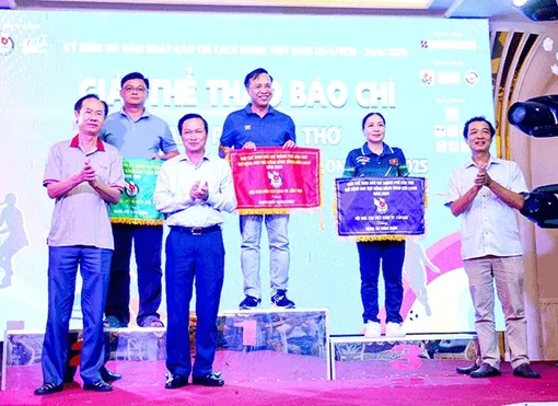 Sân chơi thể thao hấp dẫn của các cơ quan báo chí Sân chơi thể thao hấp dẫn của các cơ quan báo chí