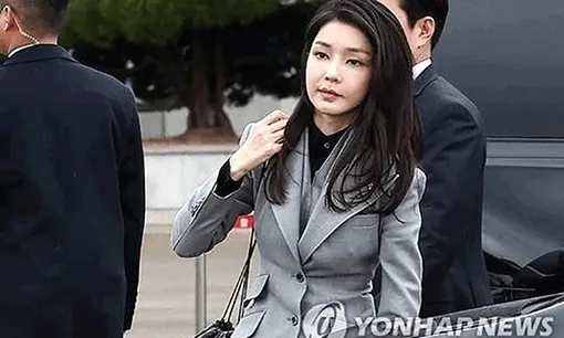 Cựu đệ nhất phu nhân Hàn Quốc Kim Keon Hee bị cấm xuất cảnh Cựu đệ nhất phu nhân Hàn Quốc Kim Keon Hee bị cấm xuất cảnh