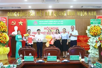 Bà Quách Thanh Vân làm Giám đốc Phòng giao dịch Ngân hàng Chính sách xã hội Sóc Trăng Bà Quách Thanh Vân làm Giám đốc Phòng giao dịch Ngân hàng Chính sách xã hội Sóc Trăng