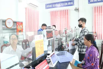 Khẩn trương có biện pháp giải quyết căn cơ, lâu dài để cán bộ, công chức, người lao động yên tâm công tác, phục vụ nhân dân Khẩn trương có biện pháp giải quyết căn cơ, lâu dài để cán bộ, công chức, người lao động yên tâm công tác, phục vụ nhân dân