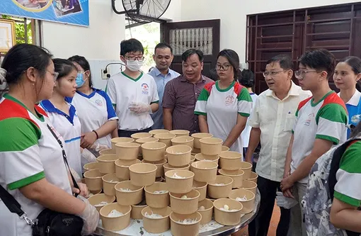 Khởi động mô hình “Bếp ấm” lần thứ 22 Khởi động mô hình “Bếp ấm” lần thứ 22