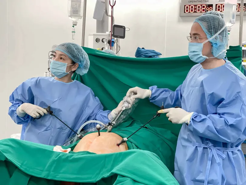 Vinmec Cần Thơ phẫu thuật nội soi thành công khối u tử cung lớn phức tạp Vinmec Cần Thơ phẫu thuật nội soi thành công khối u tử cung lớn phức tạp