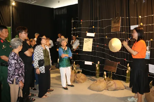 Khi sinh viên kết nối, lan tỏa các giá trị văn hóa, lịch sử dân tộc Khi sinh viên kết nối, lan tỏa các giá trị văn hóa, lịch sử dân tộc