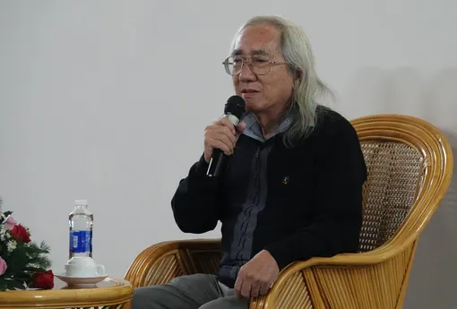 Thơ ca Trần Nhân Tông và sự khởi đầu của văn chương tiếng Việt Thơ ca Trần Nhân Tông và sự khởi đầu của văn chương tiếng Việt