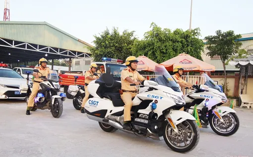 Ra quân bảo đảm trật tự, an toàn giao thông phục vụ các ngày lễ lớn và Đại hội đảng các cấp Ra quân bảo đảm trật tự, an toàn giao thông phục vụ các ngày lễ lớn và Đại hội đảng các cấp