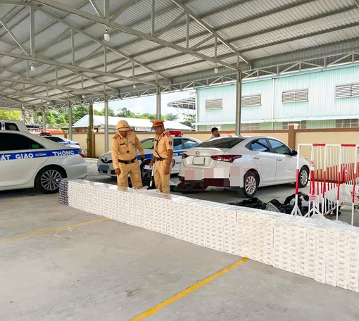 Phát hiện vụ vận chuyển 6.500 bao thuốc lá nghi nhập lậu Phát hiện vụ vận chuyển 6.500 bao thuốc lá nghi nhập lậu