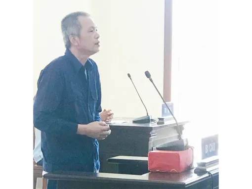 Làm giả giấy tờ đi lừa đảo, lãnh án tù Làm giả giấy tờ đi lừa đảo, lãnh án tù