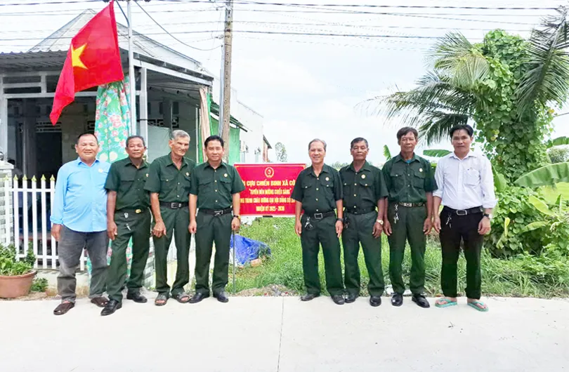 Cựu chiến binh Cờ Đỏ tham gia đảm bảo an toàn giao thông Cựu chiến binh Cờ Đỏ tham gia đảm bảo an toàn giao thông