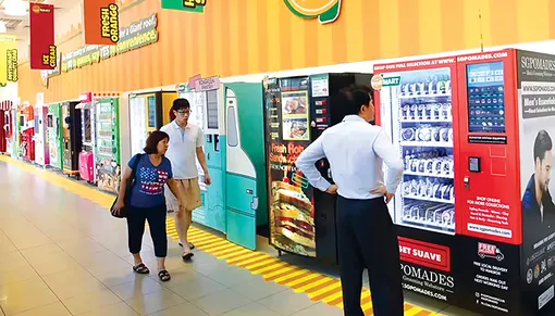 Máy bán hàng tự động “nở rộ” ở Singapore Máy bán hàng tự động “nở rộ” ở Singapore