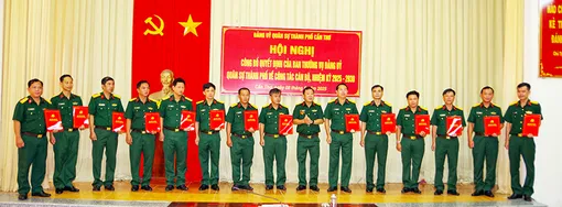 Công bố quyết định của Ban Thường vụ Đảng ủy Quân sự thành phố về công tác cán bộ Công bố quyết định của Ban Thường vụ Đảng ủy Quân sự thành phố về công tác cán bộ