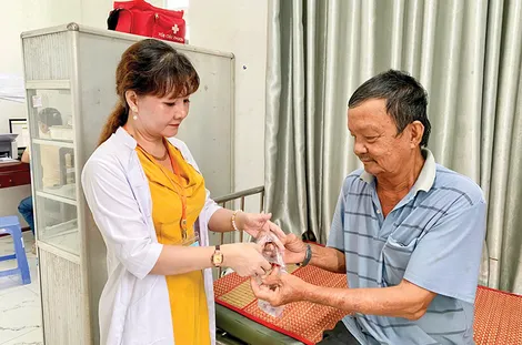 Ổn định, nâng chất hoạt động y tế cơ sở Ổn định, nâng chất hoạt động y tế cơ sở