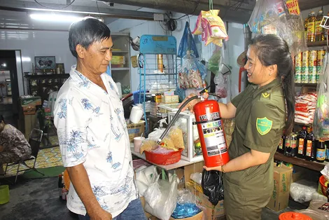 Nữ tổ phó sát cơ sở, đảm bảo an ninh trật tự Nữ tổ phó sát cơ sở, đảm bảo an ninh trật tự