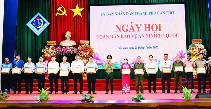 Lan tỏa phong trào Toàn dân bảo vệ an ninh Tổ quốc Lan tỏa phong trào Toàn dân bảo vệ an ninh Tổ quốc