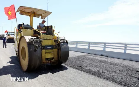 Thủ tướng chỉ đạo đẩy nhanh tiến độ xây dựng hệ thống đường bộ ven biển