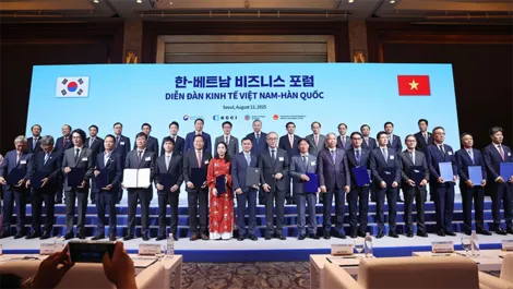 Tổng Bí thư Tô Lâm và Thủ tướng Hàn Quốc chứng kiến Lễ trao các thỏa thuận hợp tác