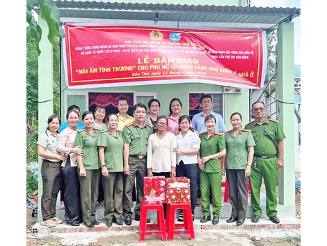Bàn giao “Mái ấm tình thương” tại xã An Ninh Bàn giao “Mái ấm tình thương” tại xã An Ninh