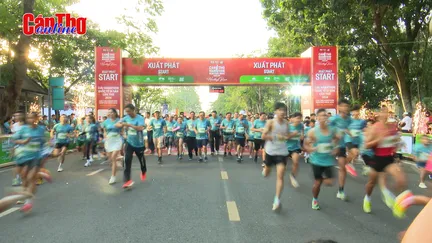 Hơn 9.000 người tham gia Giải Marathon Quốc tế Di sản Cần Thơ Hơn 9.000 người tham gia Giải Marathon Quốc tế Di sản Cần Thơ