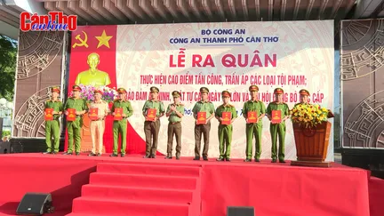 Công an thành phố Cần Thơ ra quân thực hiện Cao điểm tấn công, trấn áp các loại tội phạm Công an thành phố Cần Thơ ra quân thực hiện Cao điểm tấn công, trấn áp các loại tội phạm