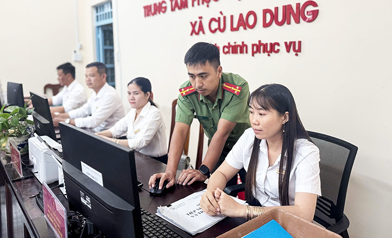 Sớm giải quyết khó khăn, vướng mắc trong chuyển đổi số