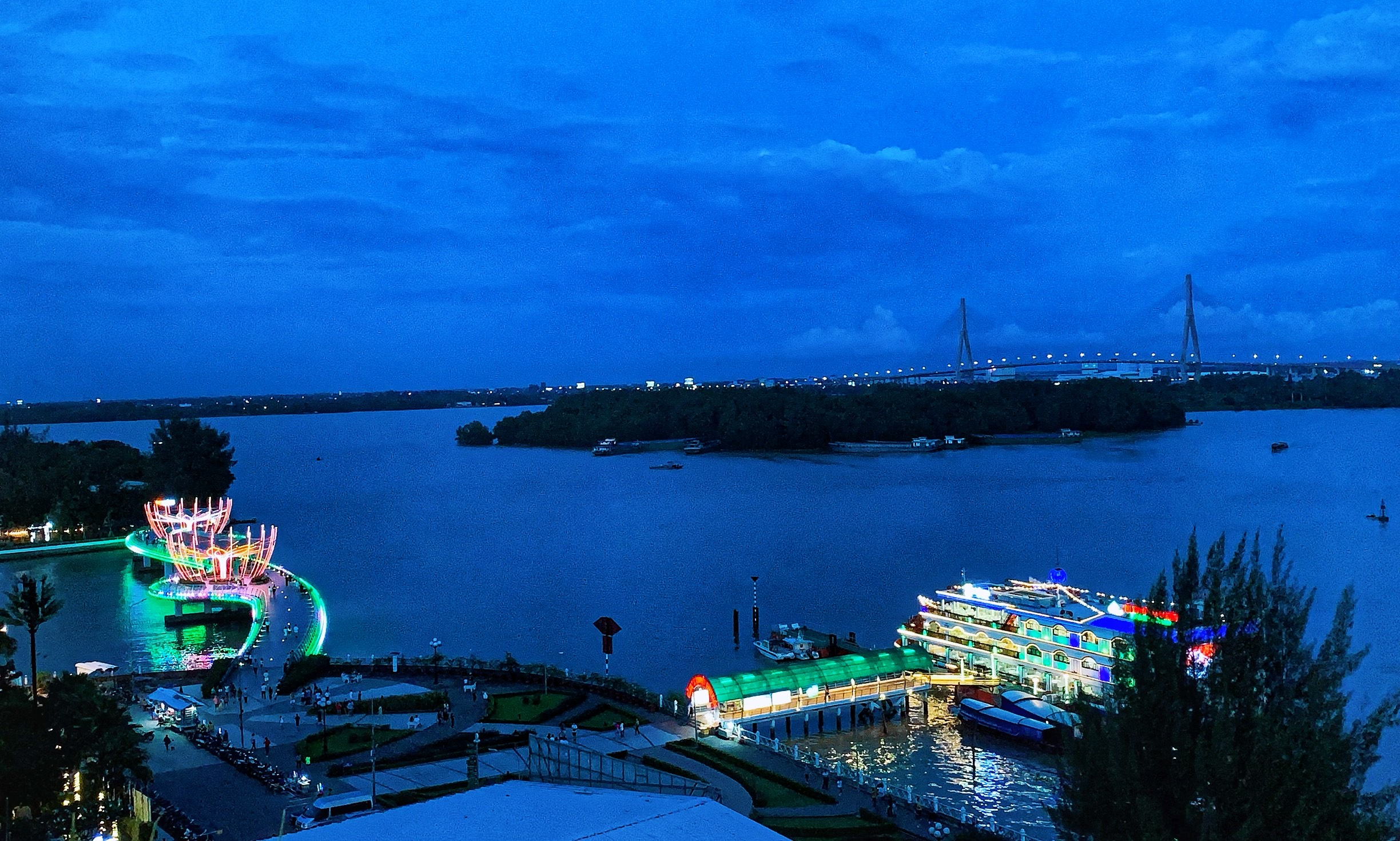 Kiến nghị tháo gỡ khó khăn để tuyến phố đi bộ Ninh Kiều hoạt động trở lại