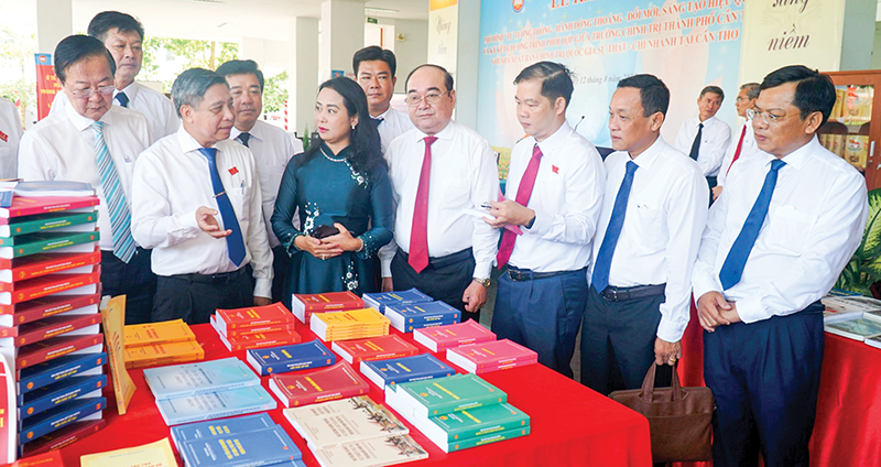 Góp phần xây dựng TP Cần Thơ phát triển văn minh, hiện đại